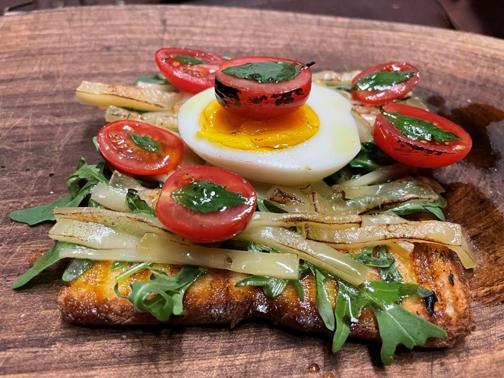 ŠKOLA KUHANJA BY THE OUTLAW CHEF: Toast - jaja i pomidor